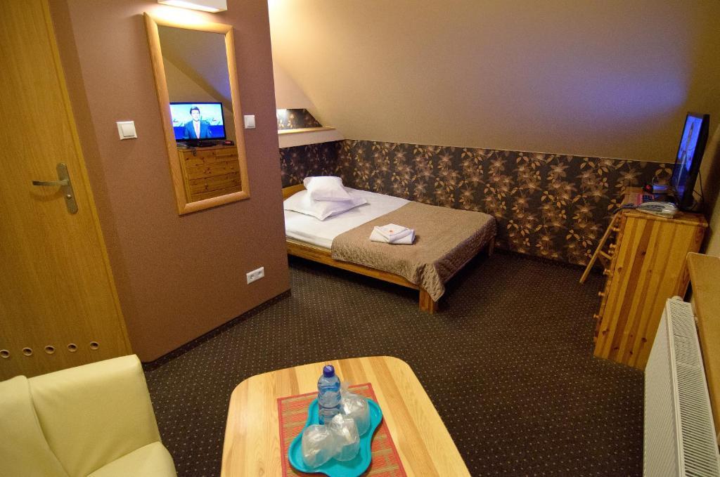 Hotelik Gosciniec Pod Sosnami Drzonkow Zielona Góra Camera foto